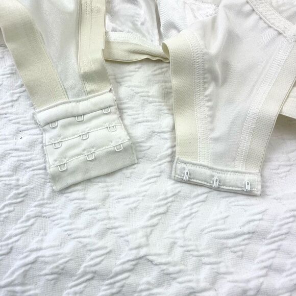 BUY 1 GET 1 FREE Playtex everyday basics 38d 5205 white - Picture 6 of 9